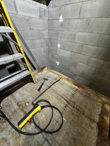 ferens-elevator-service-at-work-45